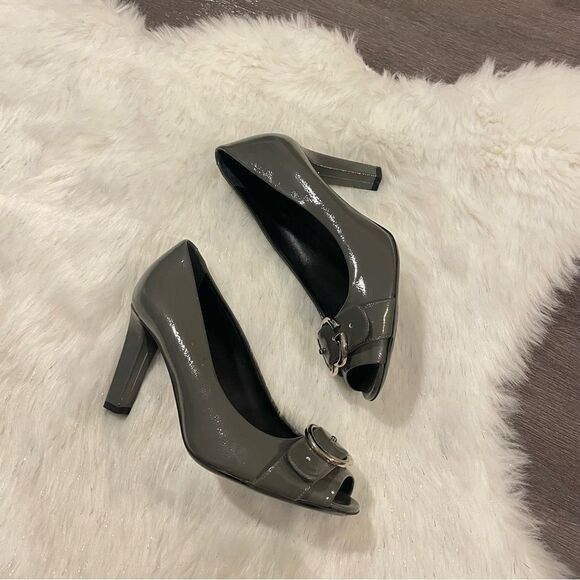 GUCCI Grey Patent GG Marmont Disco Dollar Peep Toe Heels sz. 37.5 - Picture 6 of 10